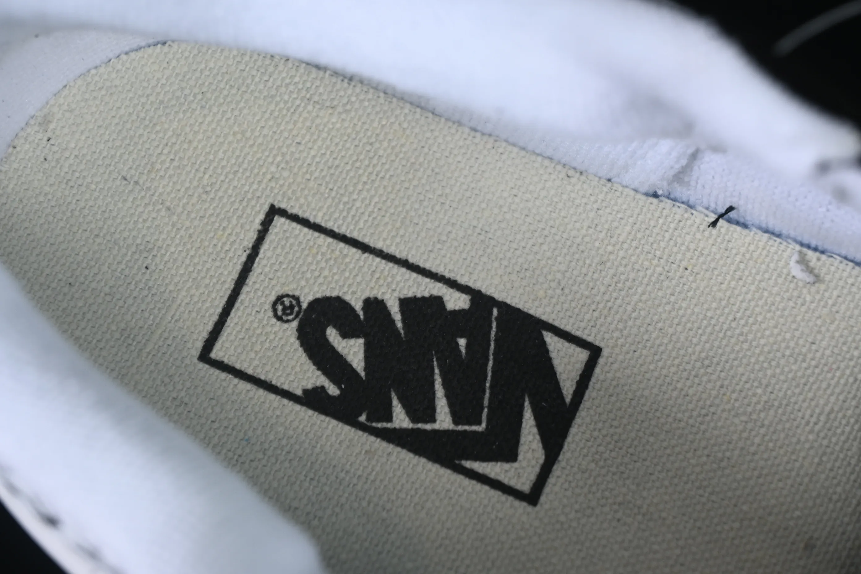 All categories Vans Vans series Vans Low Vans low-top Vans Knu Skool Comfortable and fashionable non-slip wear-resistant low-top casual bread shoes VN000CS0239
